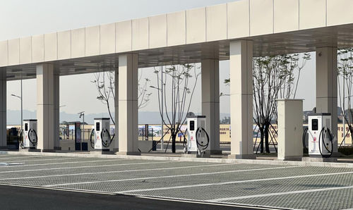 সম্পর্কে সর্বশেষ কোম্পানি খবর Door® দক্ষিণ-পশ্চিম চীনের প্রথম ত্রিপক্ষীয় চার্জিং ম্যাট্রিক্স স্থাপন করেছে: সুপার চার্জিং + রেগুলার চার্জিং + সুবিধাজনক চার্জিং