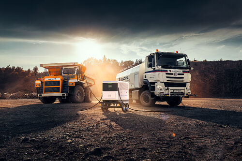 সম্পর্কে সর্বশেষ কোম্পানি খবর কেবল জট এবং গ্রিড সম্প্রসারণকে বিদায় জানান: ডোর এনার্জির মোবাইল এনার্জি স্টোরেজ এবং চার্জিং সিস্টেম কীভাবে পোর্ট অপারেশনকে নতুন রূপ দেয়